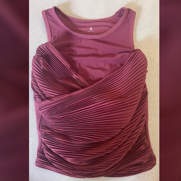 Tavi Noir Athletic Crossover Cropped Mesh Tank with Built in Bra Garnet Size XS - Picture 2 of 7